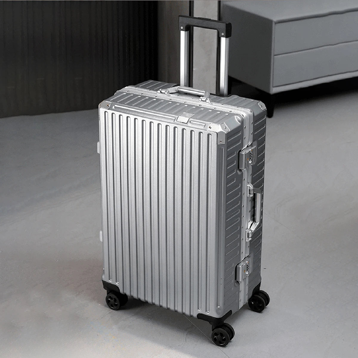 Aluminum Frame Rolling Suitcase – 20/24/26/28" with USB Port & Combination Lock