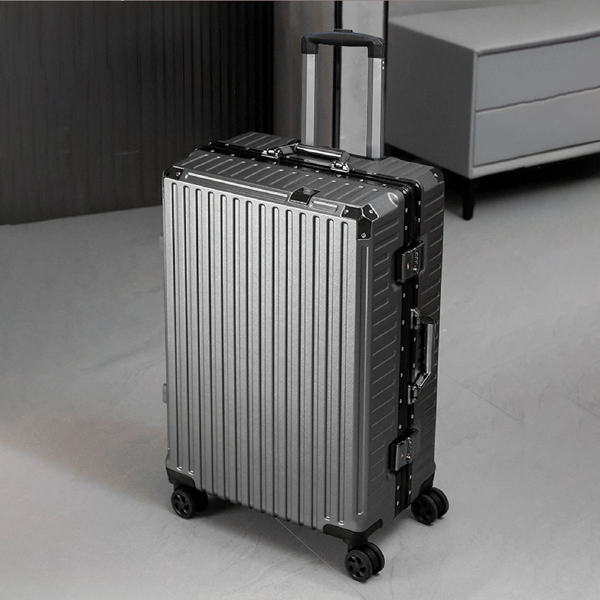 Aluminum Frame Rolling Suitcase – 20/24/26/28" with USB Port & Combination Lock