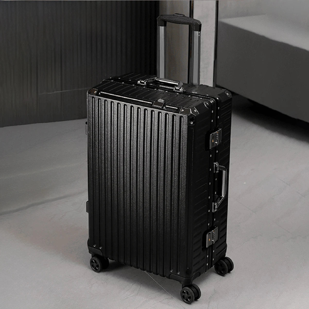 Aluminum Frame Rolling Suitcase – 20/24/26/28" with USB Port & Combination Lock